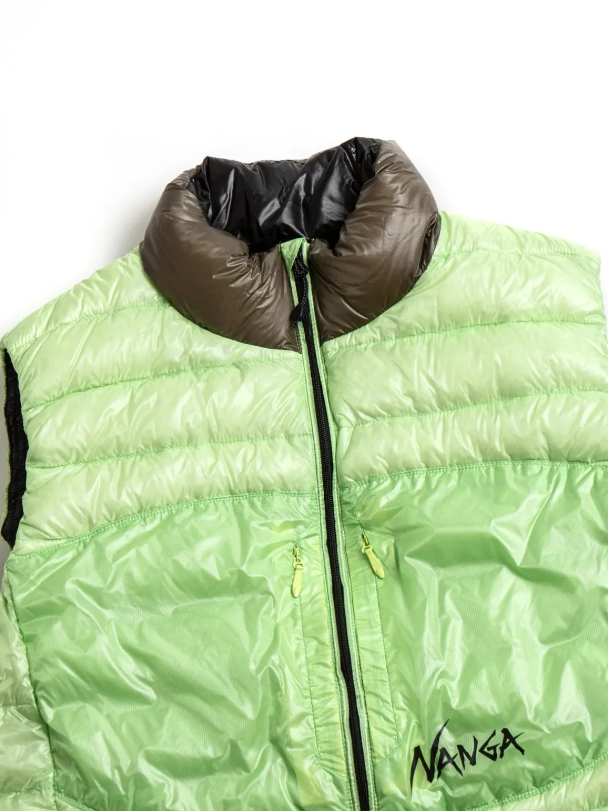 AERIAL DOWN VEST PACKABLE YELLOW GREEN | NANGA Best