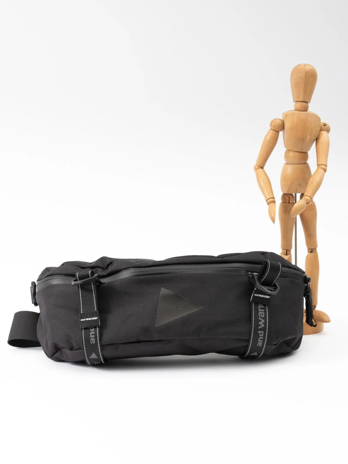 HEATHER WAIST BAG BLACK | and wander Flash Sale