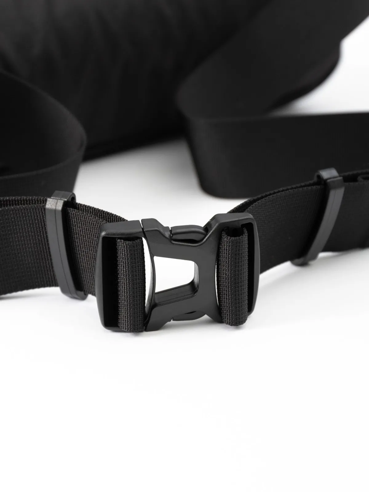 HEATHER WAIST BAG BLACK | and wander Flash Sale