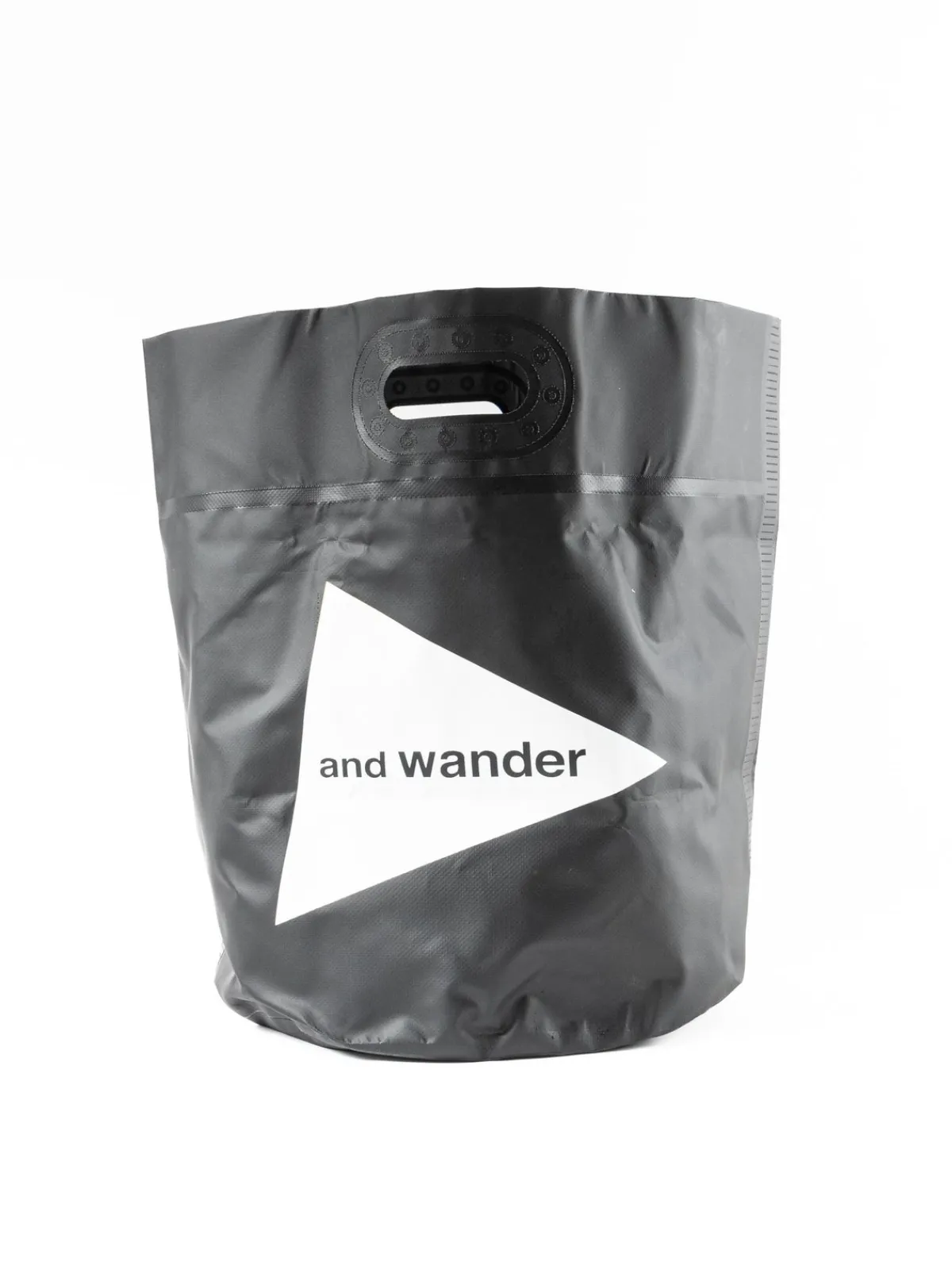 STORAGE BUCKET 35L BLACK | and wander Hot